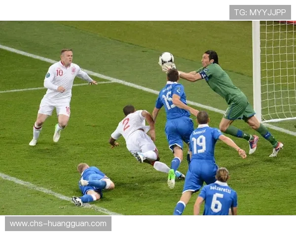 皇冠足球官网提供最新的足球新闻资讯，第一时间报道国内外重要比赛和明星动态